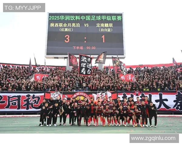 足球看台上的热情与梦想球迷心声与赛事精彩的完美交融